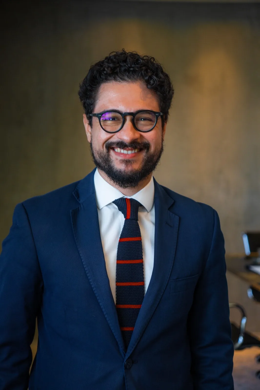 Retrato de Luiz Rutis no escritório